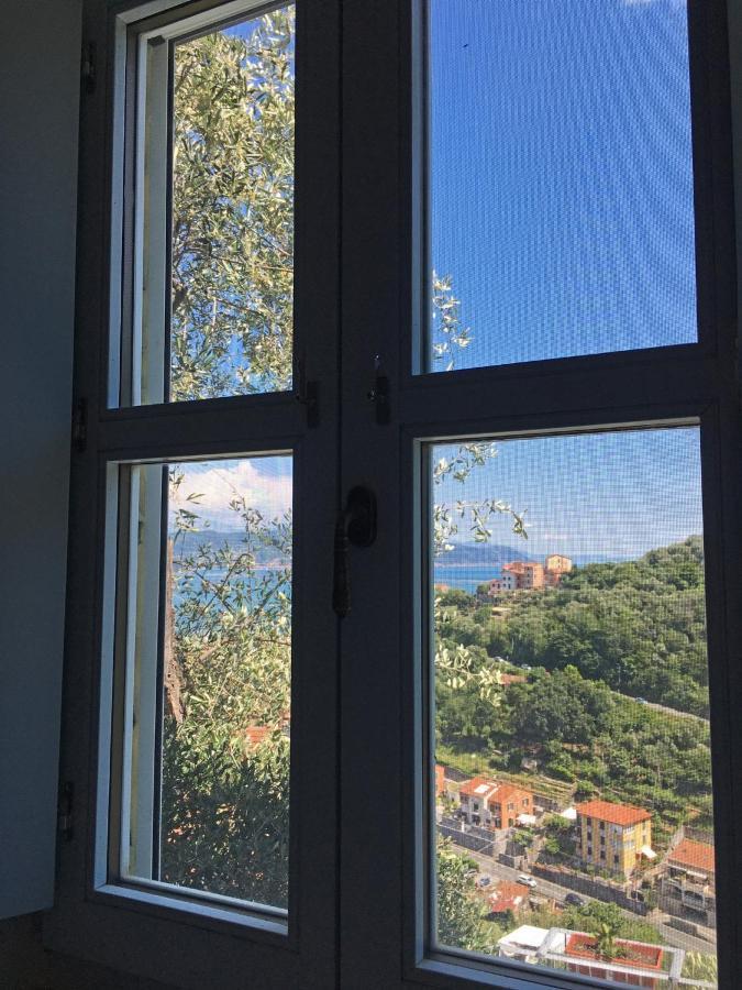 La Terrazza Con L'Ulivo - Guesthouse Con Terrazza E Vista Sul Golfo Dei Poeti La Spezia Ngoại thất bức ảnh